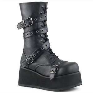 DEMONIA TRASHVILLE-205 ——Black platform chunky black rave boots